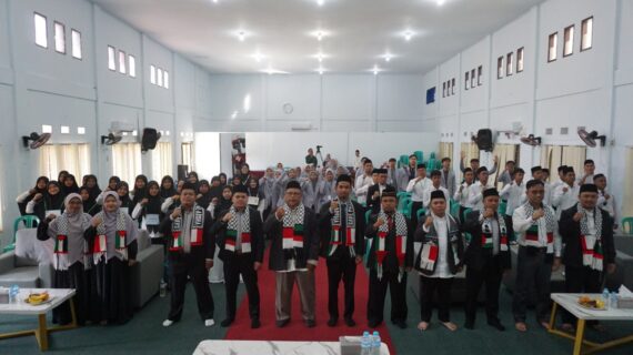 Kisah Ashabul Kahfi dan Solidaritas Palestina Warnai Pembukaan PBAK STIQ As-Syifa 2025