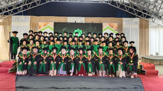 29 Wisudawan STIQ As-Syifa Hafal 30 Juz Al-Qur’an dalam Wisuda Perdana 2025