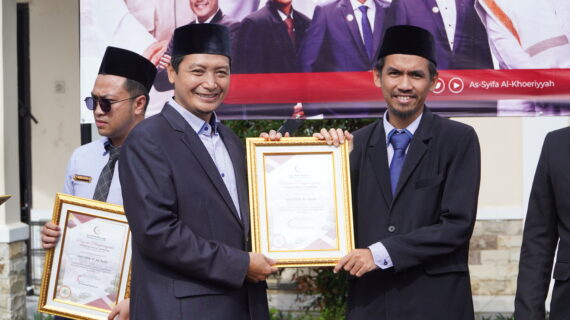 STIQ As-Syifa Raih Penghargaan Unit Kerja Divisi Pendidikan Terbaik 2 Implementasi 5R Tahun 2025