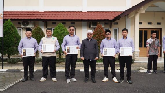 Yayasan As-Syifa Al Khoeriyah Apresiasi 5 Dosen Berprestasi dengan Skor SINTA Tertinggi